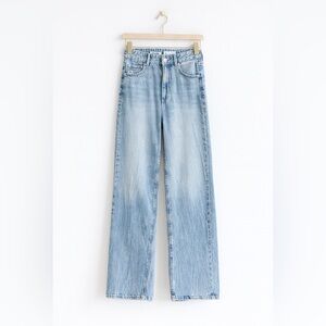 Bershka High Waist Straight Jeans Light Wash Size 34 (US 2)